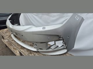 bontott TOYOTA COROLLA Első Lökhárító (Üresen)