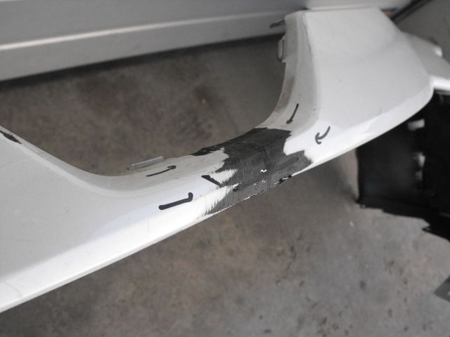 bontott TOYOTA COROLLA Első Lökhárító (Üresen)