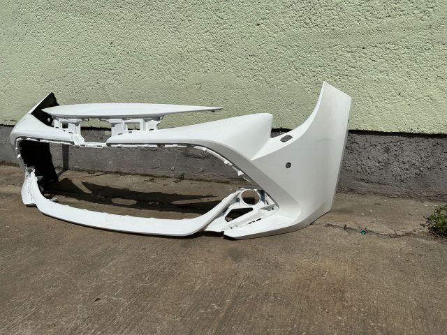 bontott TOYOTA COROLLA Első Lökhárító (Üresen)