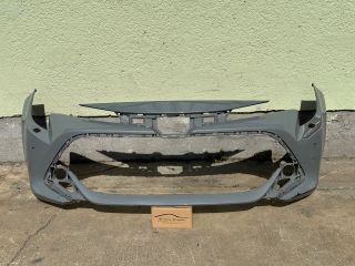 bontott TOYOTA COROLLA Első Lökhárító (Üresen)