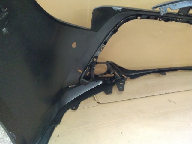 bontott TOYOTA COROLLA Első Lökhárító (Üresen)