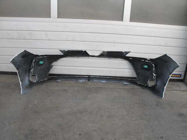 bontott TOYOTA COROLLA Első Lökhárító (Üresen)