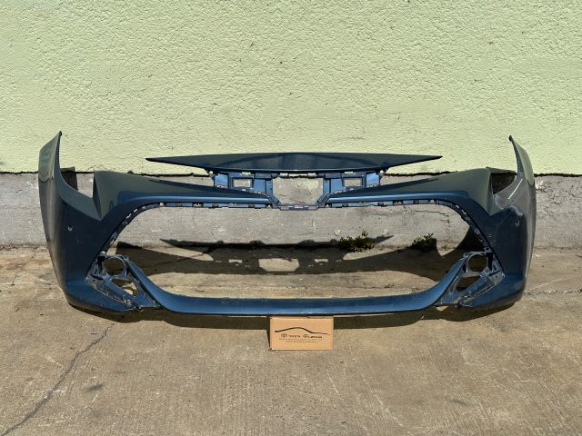 bontott TOYOTA COROLLA Első Lökhárító (Üresen)