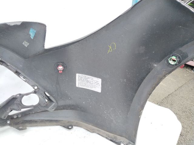 bontott TOYOTA COROLLA Első Lökhárító (Üresen)