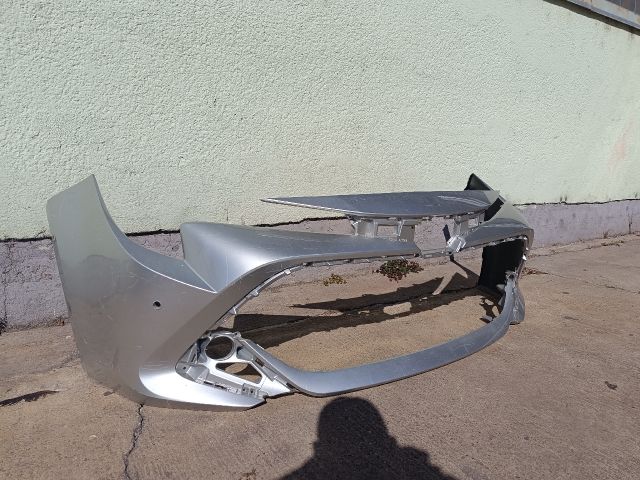 bontott TOYOTA COROLLA Első Lökhárító (Üresen)