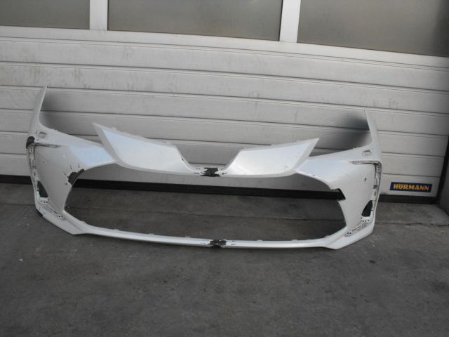 bontott TOYOTA COROLLA Első Lökhárító (Üresen)