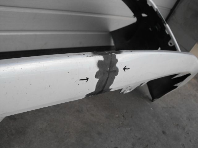 bontott TOYOTA COROLLA Első Lökhárító (Üresen)