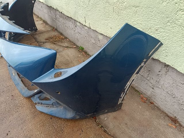 bontott TOYOTA COROLLA Első Lökhárító (Üresen)