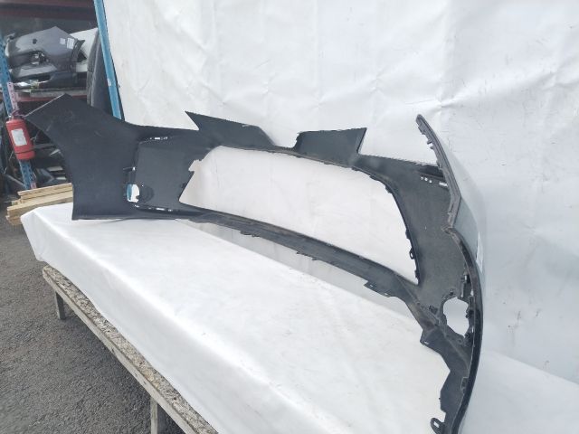 bontott TOYOTA COROLLA Első Lökhárító (Üresen)