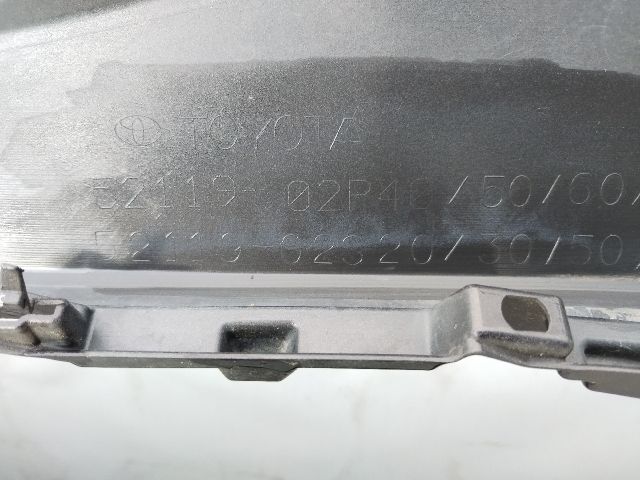 bontott TOYOTA COROLLA Első Lökhárító (Üresen)