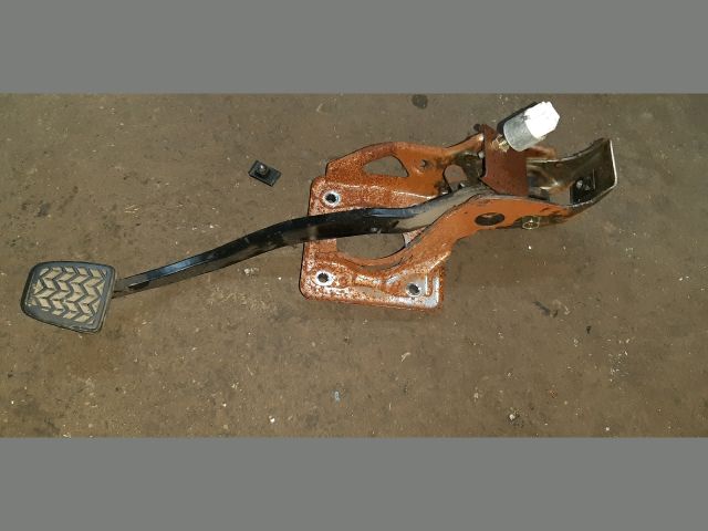 bontott TOYOTA COROLLA Fékpedál