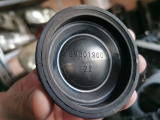 bontott TOYOTA COROLLA Fényszóró Lámpabúra Fedél