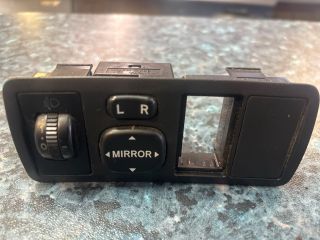 bontott TOYOTA COROLLA Fényszórómagasság Állító Kapcsoló