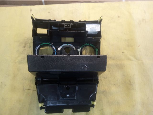 bontott TOYOTA COROLLA Fűtéskapcsoló Keret