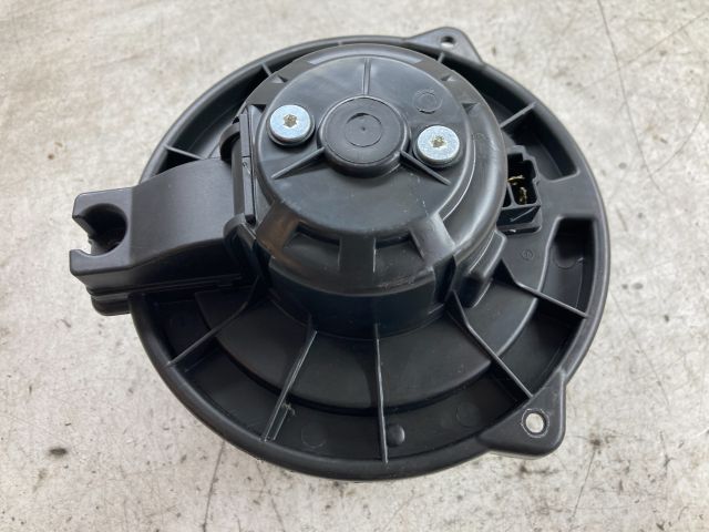 bontott TOYOTA COROLLA Fűtőmotor (Klímás)