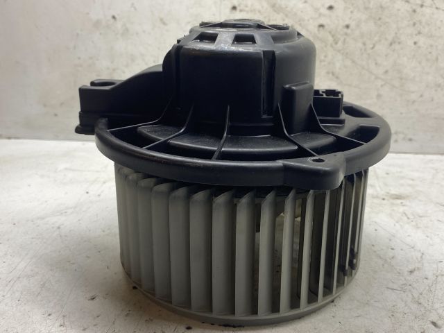 bontott TOYOTA COROLLA Fűtőmotor (Klímás)