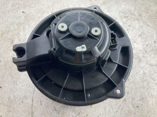 bontott TOYOTA COROLLA Fűtőmotor (Klímás)