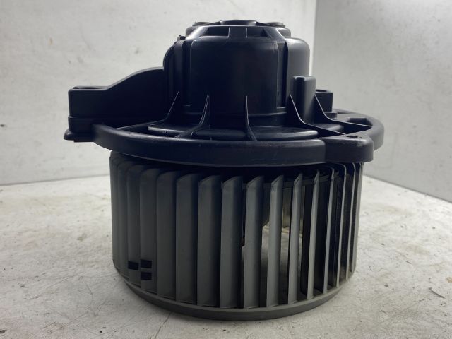 bontott TOYOTA COROLLA Fűtőmotor (Klímás)