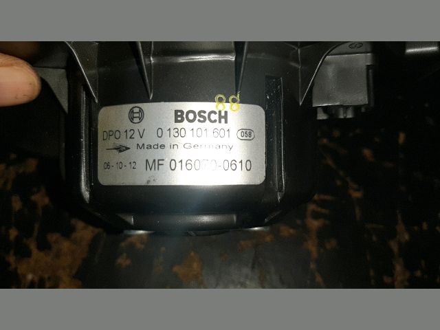 bontott TOYOTA COROLLA Fűtőmotor (Nem klímás)