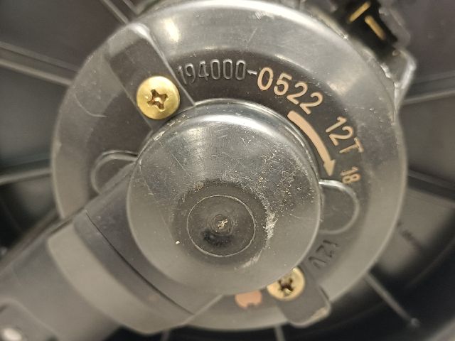 bontott TOYOTA COROLLA Fűtőmotor (Nem klímás)