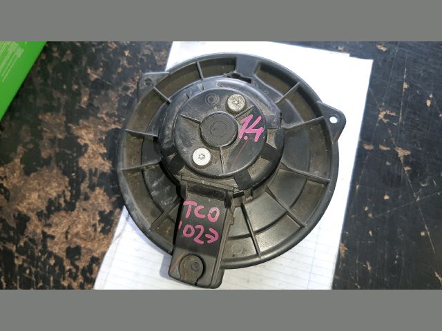 bontott TOYOTA COROLLA Fűtőmotor (Nem klímás)