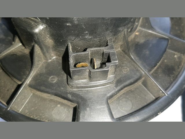 bontott TOYOTA COROLLA Fűtőmotor (Nem klímás)