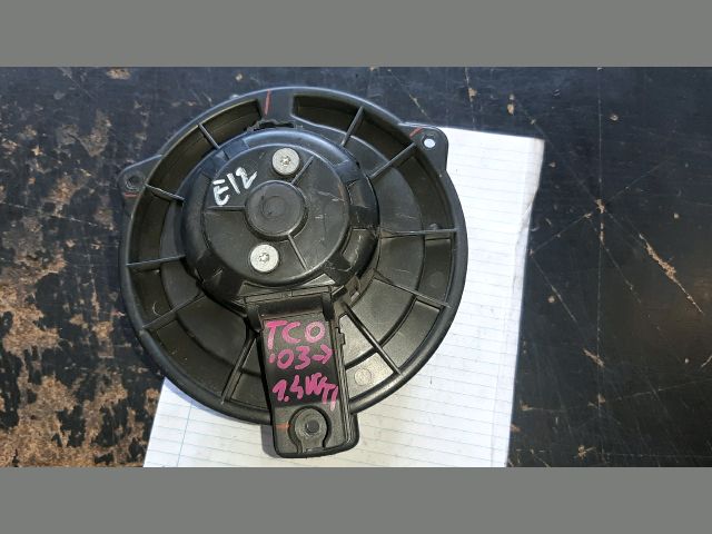 bontott TOYOTA COROLLA Fűtőmotor (Nem klímás)