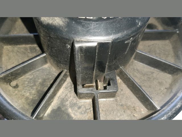 bontott TOYOTA COROLLA Fűtőmotor (Nem klímás)