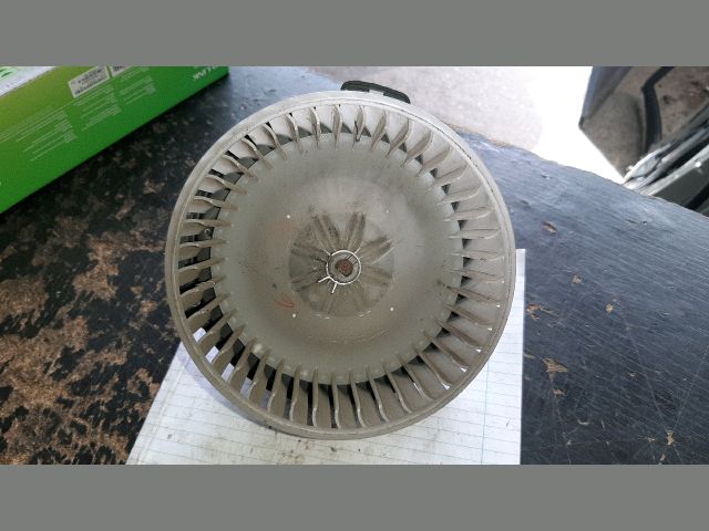 bontott TOYOTA COROLLA Fűtőmotor (Nem klímás)