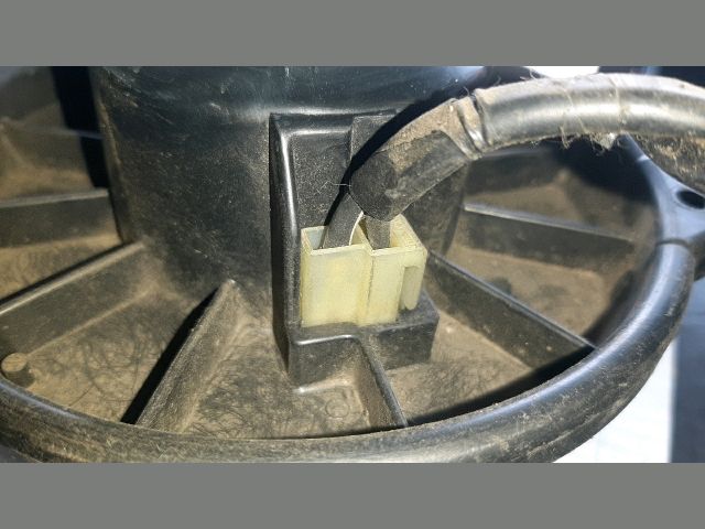 bontott TOYOTA COROLLA Fűtőmotor (Nem klímás)