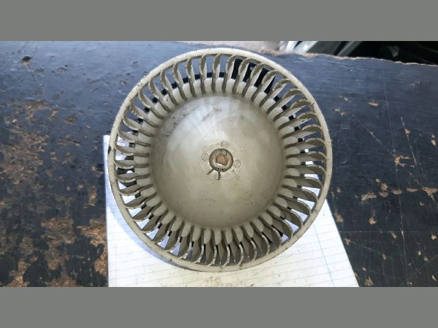 bontott TOYOTA COROLLA Fűtőmotor (Nem klímás)