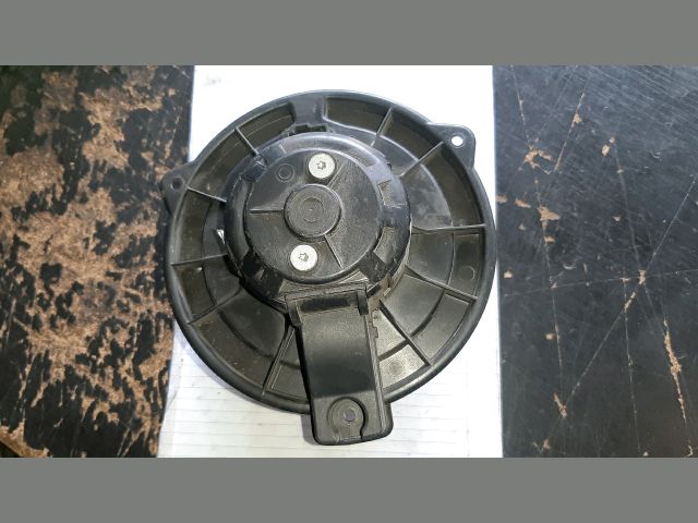 bontott TOYOTA COROLLA Fűtőmotor (Nem klímás)