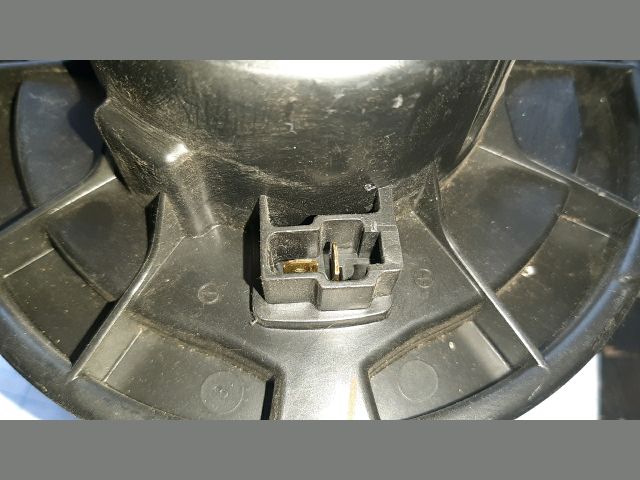 bontott TOYOTA COROLLA Fűtőmotor (Nem klímás)