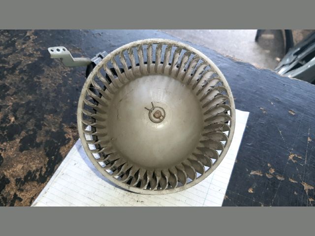 bontott TOYOTA COROLLA Fűtőmotor (Nem klímás)