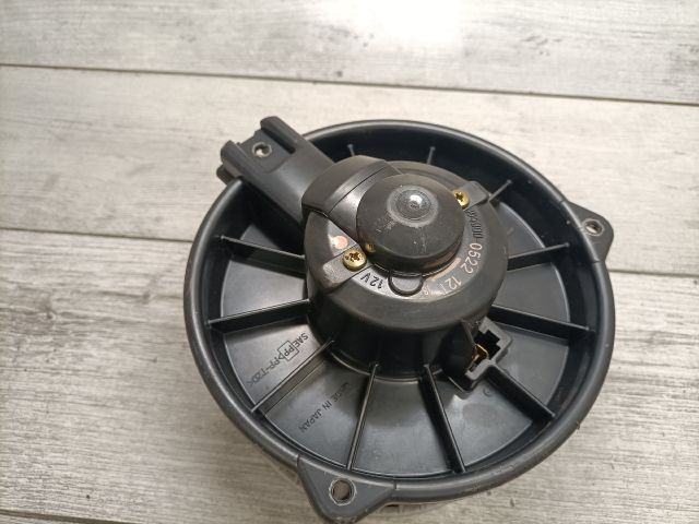 bontott TOYOTA COROLLA Fűtőmotor (Nem klímás)