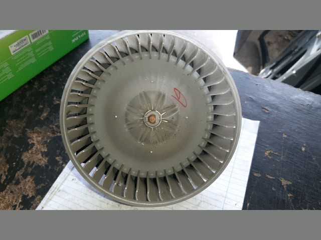 bontott TOYOTA COROLLA Fűtőmotor (Nem klímás)