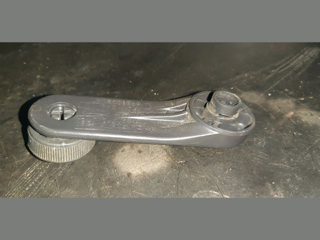 bontott TOYOTA COROLLA Hátsó Ablaktekerő Kar