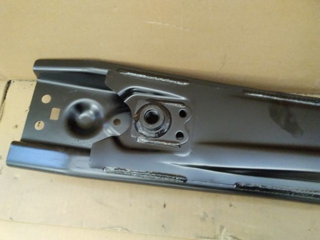 bontott TOYOTA COROLLA Hátsó Lökhárító Merevítő (Fém)