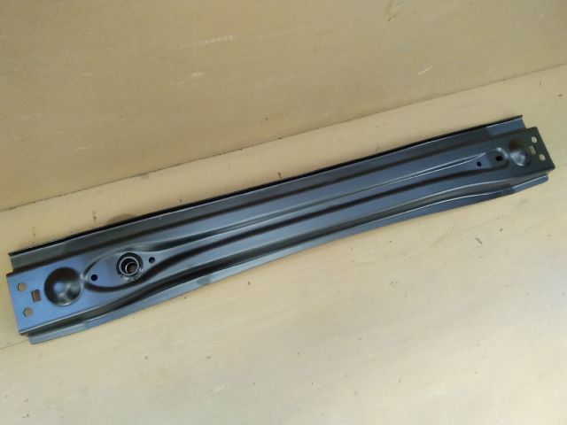 bontott TOYOTA COROLLA Hátsó Lökhárító Merevítő (Fém)