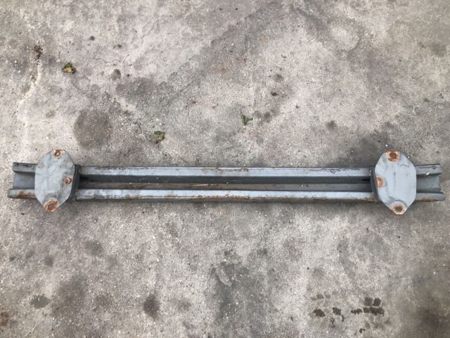 bontott TOYOTA COROLLA Hátsó Lökhárító Merevítő (Fém)