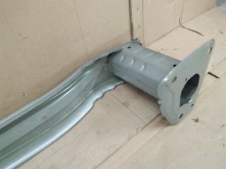 bontott TOYOTA COROLLA Hátsó Lökhárító Merevítő (Fém)