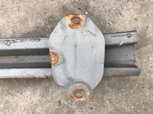 bontott TOYOTA COROLLA Hátsó Lökhárító Merevítő (Fém)