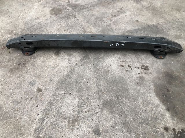 bontott TOYOTA COROLLA Hátsó Lökhárító Merevítő (Fém)