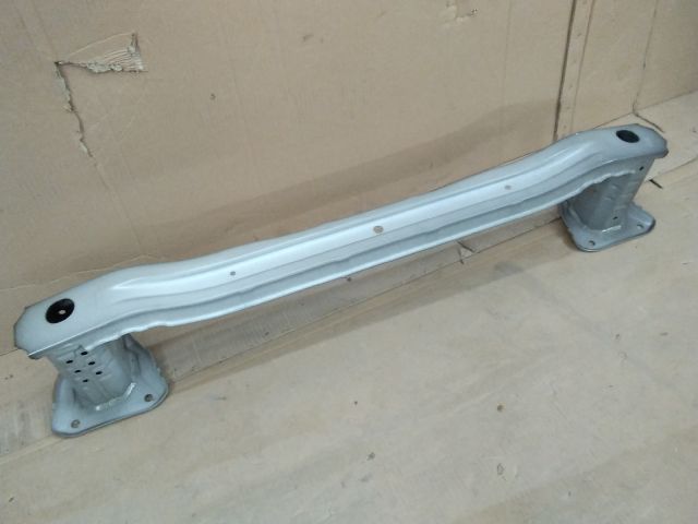 bontott TOYOTA COROLLA Hátsó Lökhárító Merevítő (Fém)