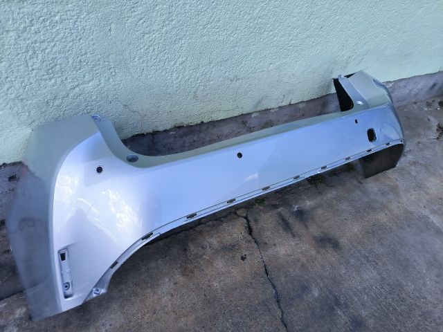 bontott TOYOTA COROLLA Hátsó Lökhárító (Üresen)