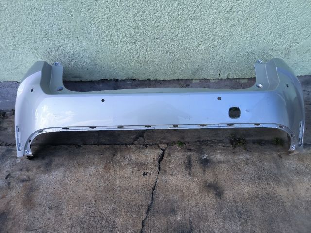 bontott TOYOTA COROLLA Hátsó Lökhárító (Üresen)