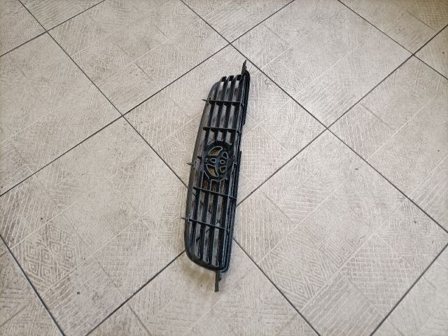 bontott TOYOTA COROLLA Hűtőrács