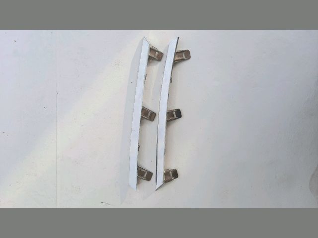 bontott TOYOTA COROLLA Hűtőrács