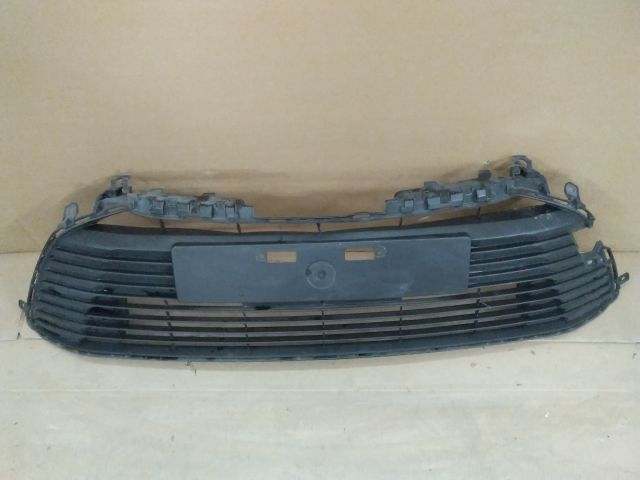 bontott TOYOTA COROLLA Hűtőrács