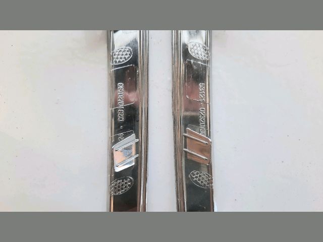 bontott TOYOTA COROLLA Hűtőrács